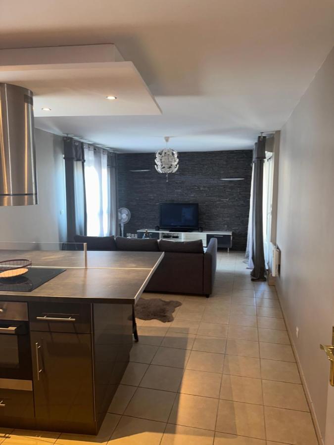 Superbe Appartement Tout Equipe Avec Parking. Marseille Exterior photo